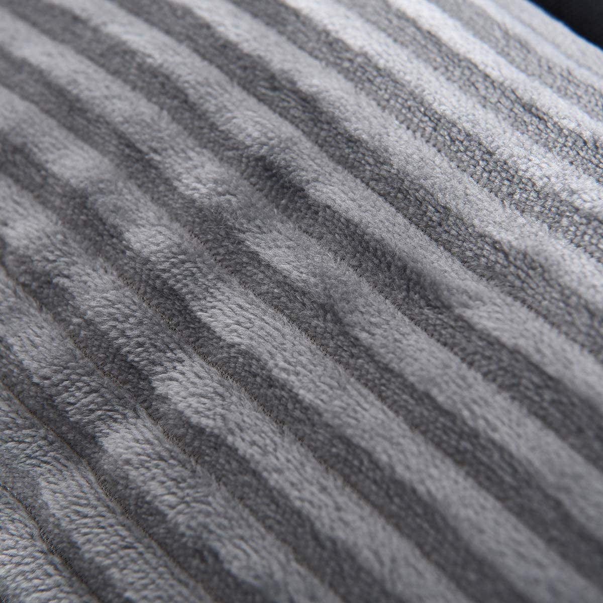 Self-Warming Pet Bed, Washable 24" x 20" x 7" (61×51×18 cm), Gray